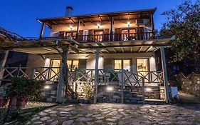 Argyroyla Damouchari Studios